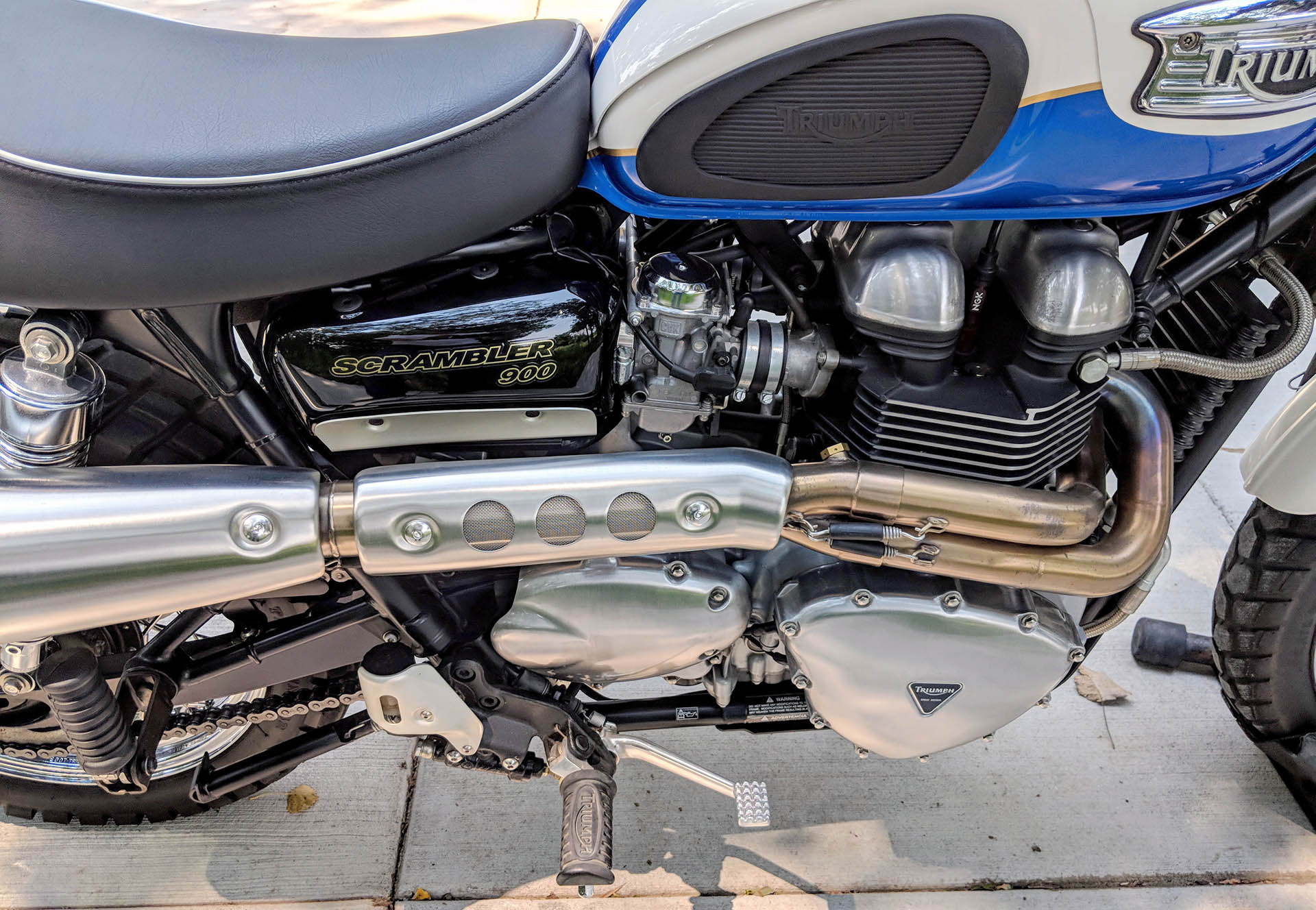 Arrow exhaust deals triumph scrambler 900